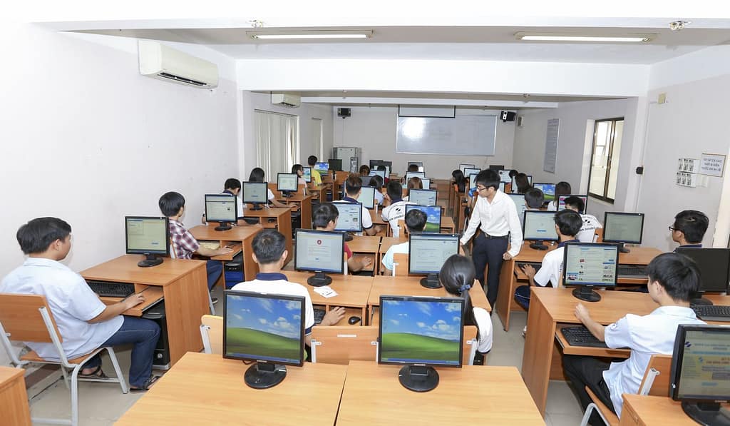 Học công nghệ thông tin tại Trường Trung cấp Tin học Tài chính Kế toán Hà Nội